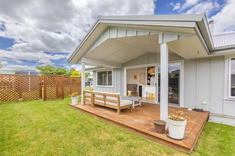 Photo of property in 16 Dee Street, Otane, 4202