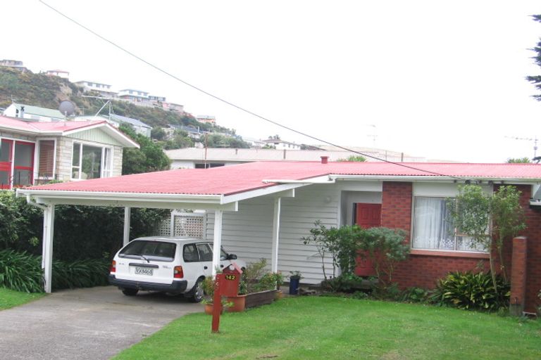 Photo of property in 142 Broderick Road, Johnsonville, Wellington, 6037