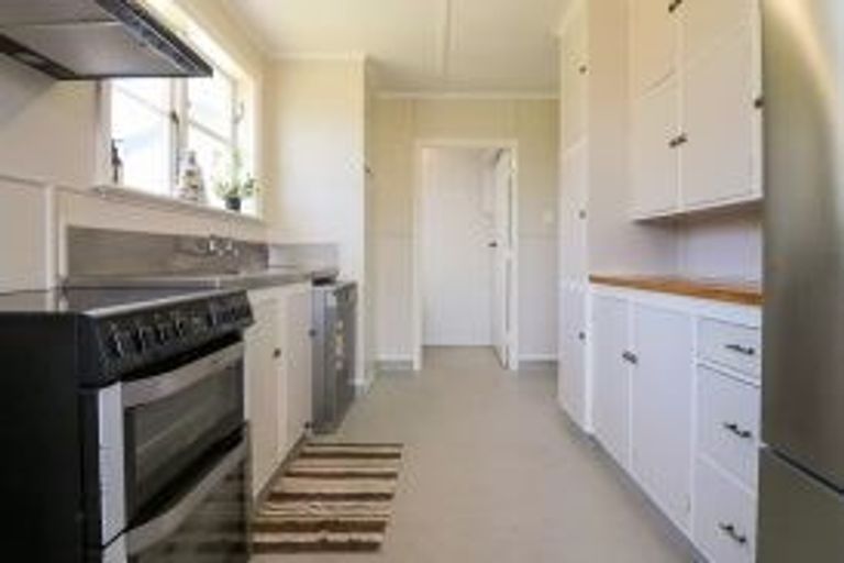 Photo of property in 3 Upham Terrace, Roslyn, Palmerston North, 4414