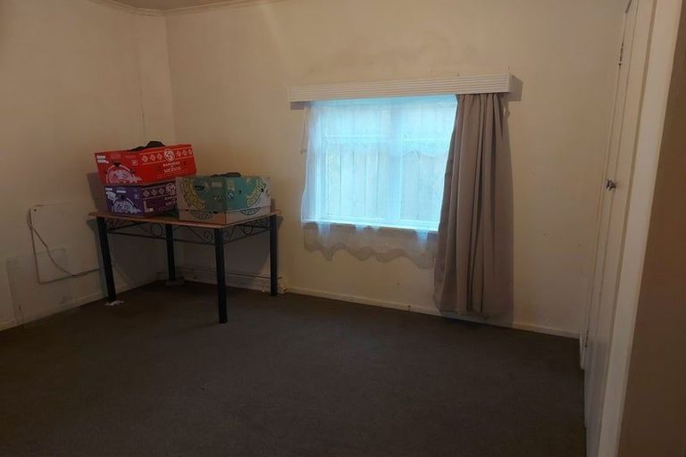 Photo of property in 24 Haumia Street, Johnsonville, Wellington, 6037