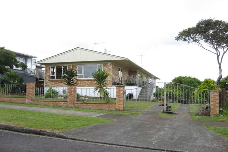 Photo of property in 6 Moloney Terrace, Pukekohe, 2120