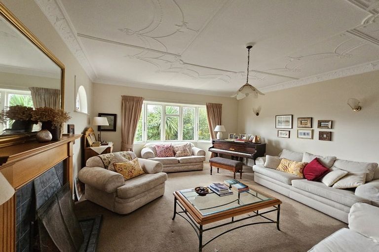 Photo of property in 8 Newcombe Crescent, Karori, Wellington, 6012