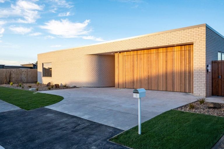 Photo of property in 5 James Mackenzie Drive, Halswell, 8025