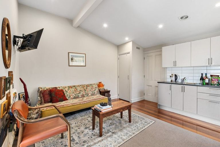 Photo of property in 5 Tonks Grove, Te Aro, Wellington, 6011