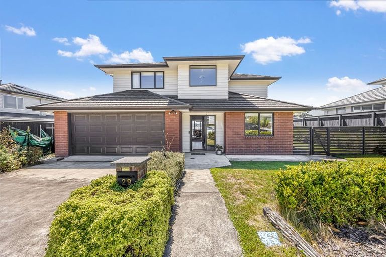 Photo of property in 29 Margaret Shields Avenue, Aotea, Porirua, 5024