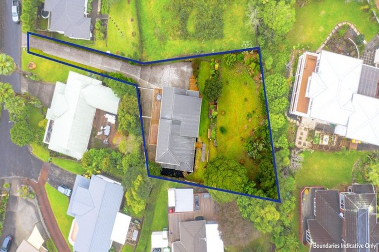 Photo of property in 9 Dee Place, Torbay, Auckland, 0630