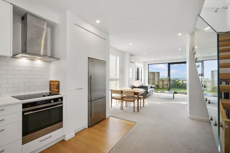 Photo of property in 4/52 High Street, Island Bay, Wellington, 6023