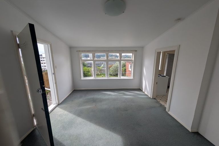 Photo of property in 17 Thompson Street, Mount Cook, Wellington, 6011