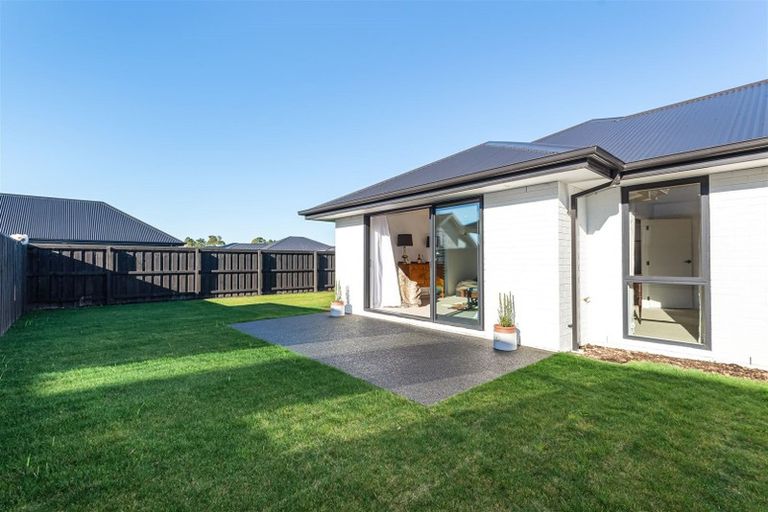 Photo of property in 9 Angus Place, Rangiora, 7400