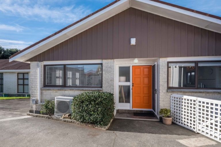 Photo of property in 2/50 Devonshire Road, Miramar, Wellington, 6022