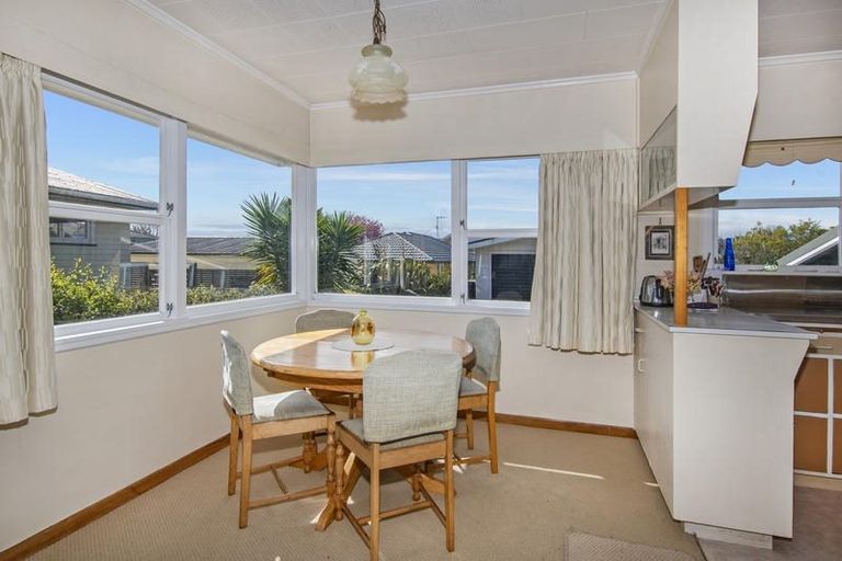 Photo of property in 43 Hinau Street, Tikipunga, Whangarei, 0112