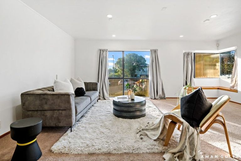 Photo of property in 40 Pigeon Mountain Road, Half Moon Bay, Auckland, 2012