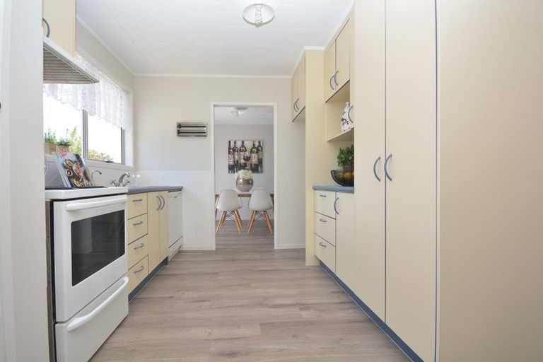 Photo of property in 78 Sikkim Crescent, Clover Park, Auckland, 2019