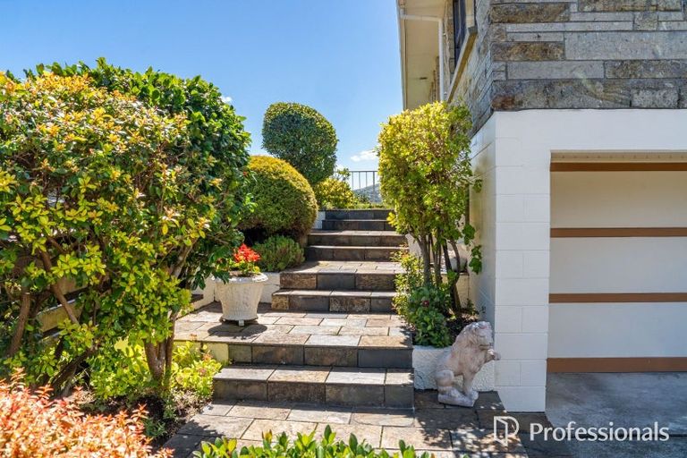 Photo of property in 7 Summit Road, Fairfield, Lower Hutt, 5011