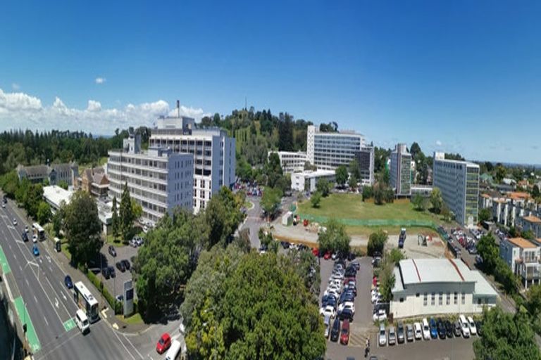 Photo of property in 2/218 Green Lane West, Epsom, Auckland, 1051