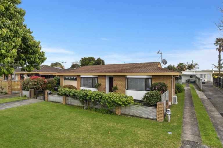 Photo of property in 493c Devonport Road, Tauranga South, Tauranga, 3112