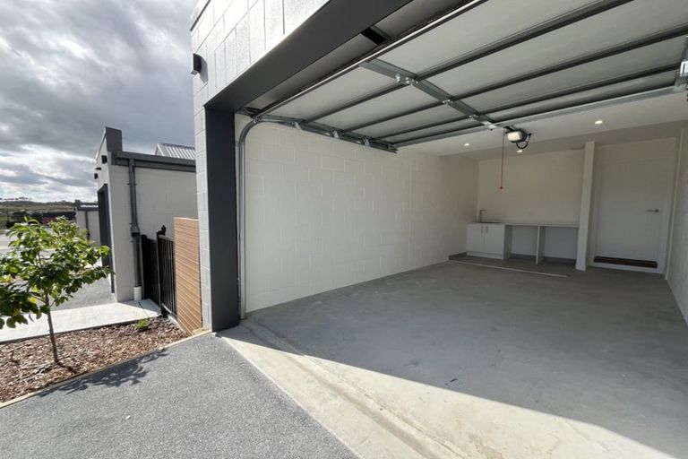 Photo of property in 5/36 Henry Tayler Rise, Wainui, 0932