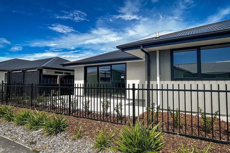 Photo of property in 17 Kekewai Place, Halswell, Christchurch, 8025