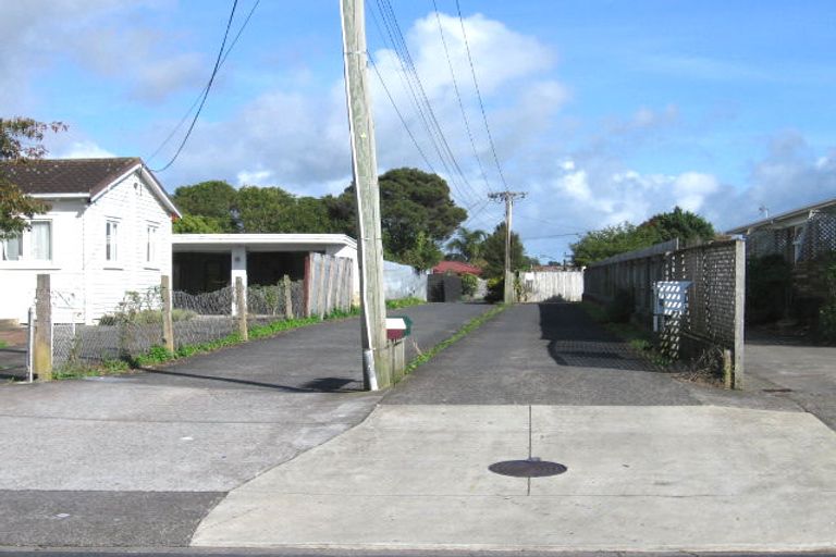 Photo of property in 734a Te Atatu Road, Te Atatu Peninsula, Auckland, 0610
