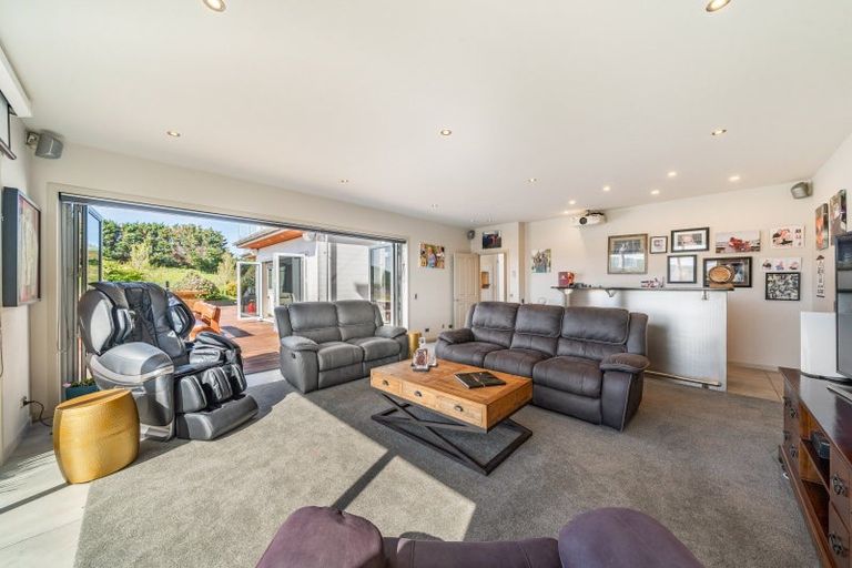 Photo of property in 75b Paremata Haywards Road, Pauatahanui, Porirua, 5381