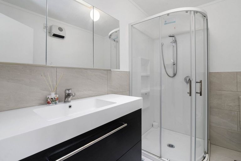 Photo of property in 15 Elmslie Place, Owhata, Rotorua, 3010