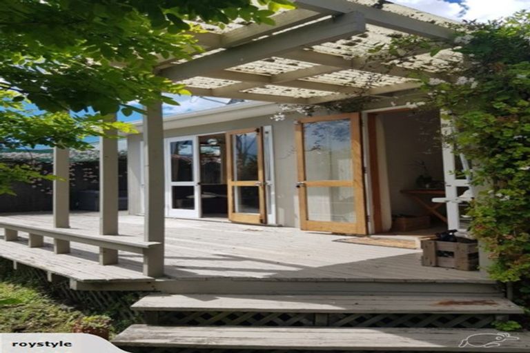 Photo of property in 18 Augusta Street, Redcliffs, Christchurch, 8081