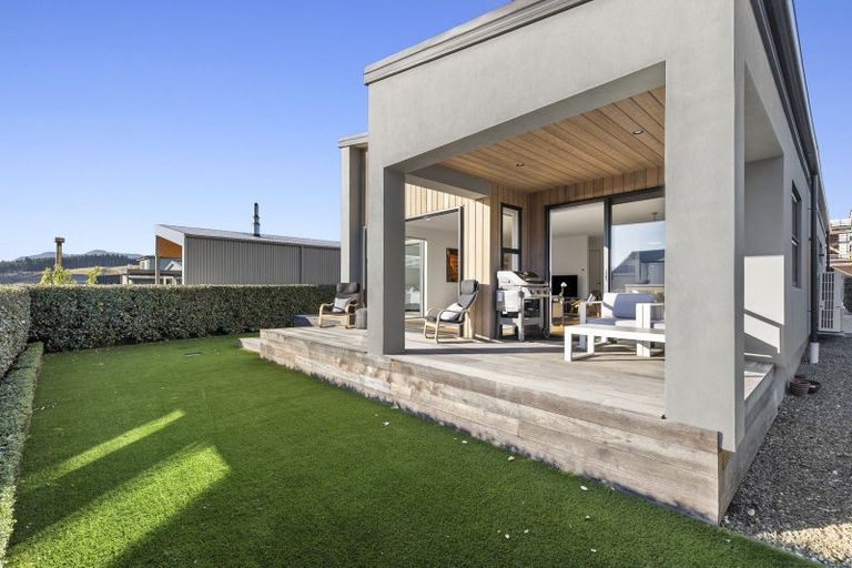 Photo of property in 9 Landsborough Lane, Wanaka, 9305