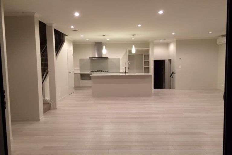 Photo of property in 1 Louis Braille Lane, Flat Bush, Auckland, 2019