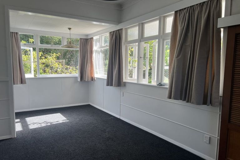 Photo of property in 63 Delhi Crescent, Khandallah, Wellington, 6035