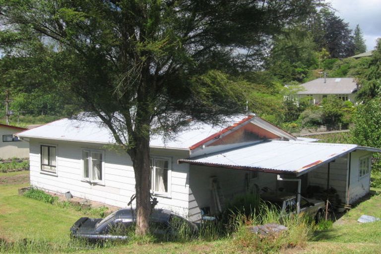 Photo of property in 10 Golf Road, Taumarunui, 3920