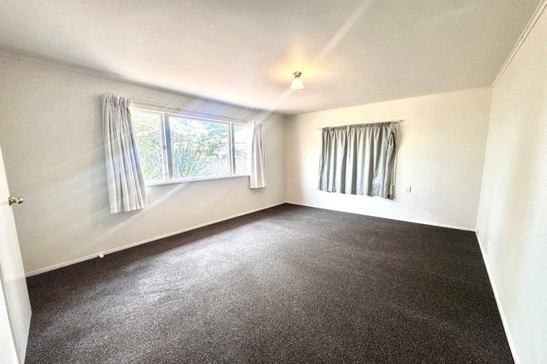 Photo of property in 4 Resolute Way, Papakura, 2110