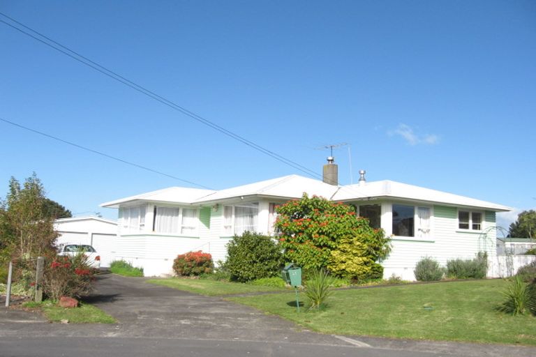 Photo of property in 53 Eddowes Street, Manurewa, Auckland, 2102