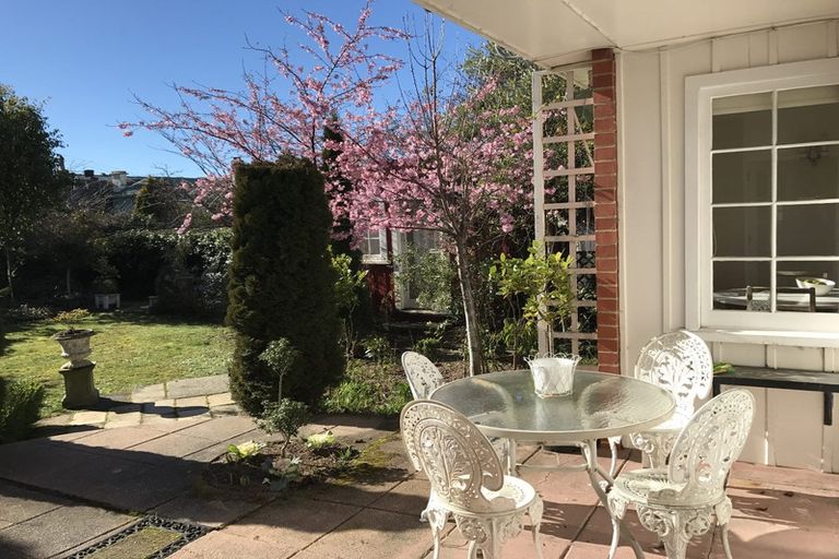 Photo of property in 36 Heriot Row, Dunedin Central, Dunedin, 9016