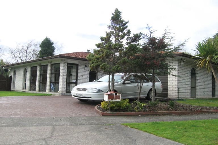 Photo of property in 20 Heathcote Place, Fitzherbert, Palmerston North, 4410