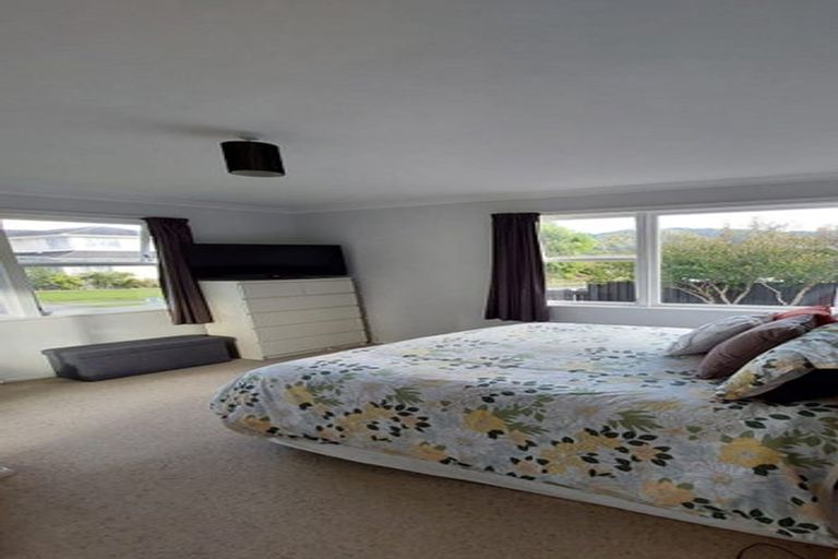 Photo of property in 9 Mitimiti Grove, Wainuiomata, Lower Hutt, 5014