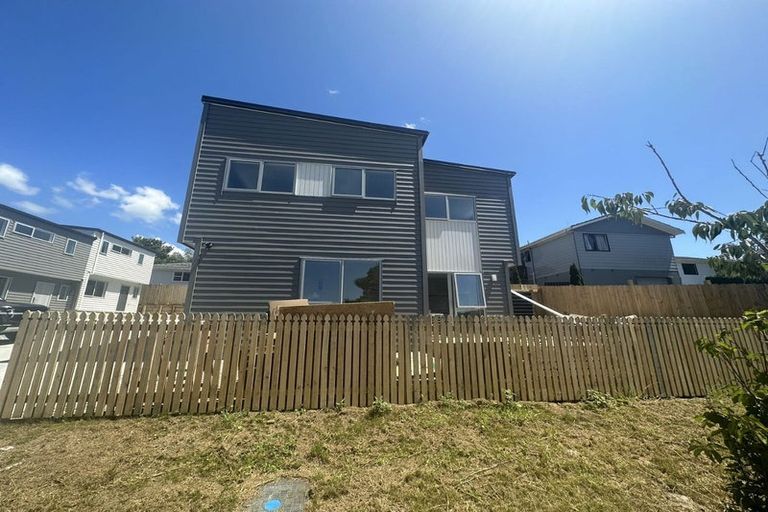 Photo of property in 744b East Coast Road, Pinehill, Auckland, 0630