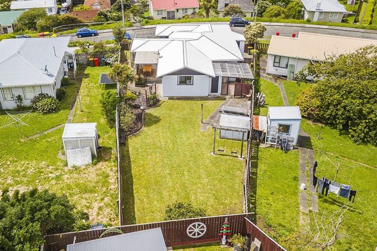 Photo of property in 26 Waiuta Street, Titahi Bay, Porirua, 5022