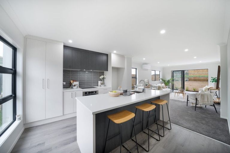 Photo of property in 142 Jamaica Drive, Grenada North, Wellington, 5028