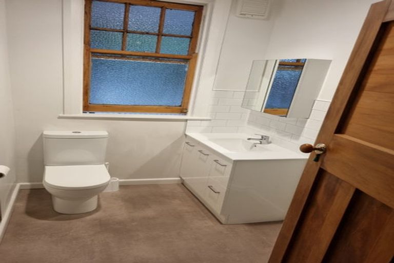 Photo of property in 2 Caprera Street, Melrose, Wellington, 6023