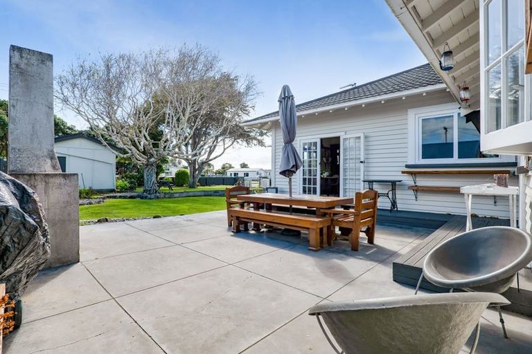 Photo of property in 21 Dives Avenue, Hawera, 4610
