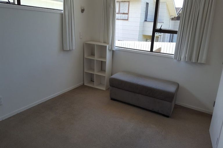 Photo of property in 31 Gladstone Road, Northcote, Auckland, 0627