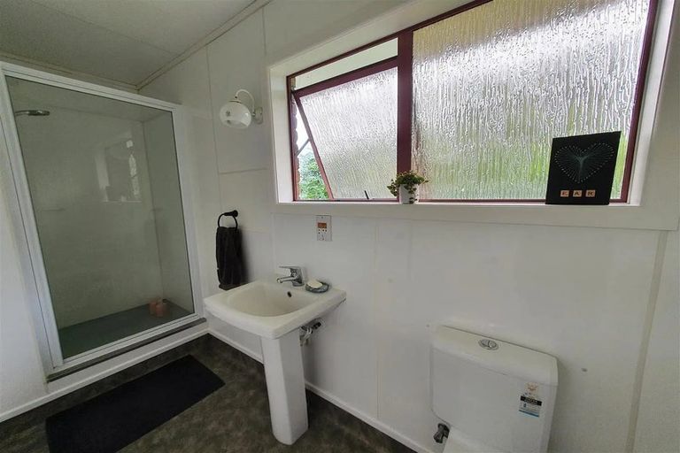 Photo of property in 12 Russell Drive, Oakura, 4314