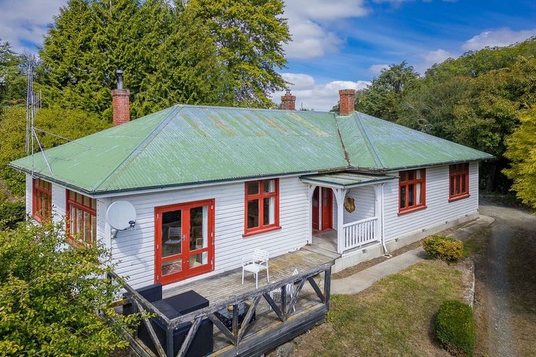 Photo of property in 4 Turners Road, Waihao Downs, Waimate, 7977