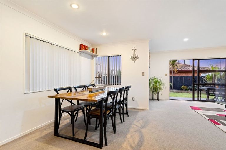 Photo of property in 49 Sturges Road, Henderson, Auckland, 0612