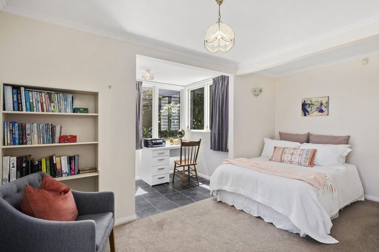 Photo of property in 10 Donald Crescent, Karori, Wellington, 6012