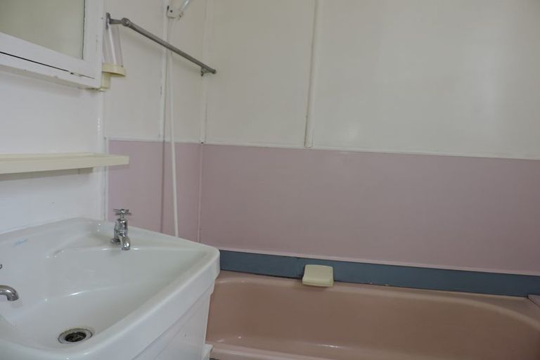 Photo of property in 32 Tapu Coroglen Road, Tapu, 3575