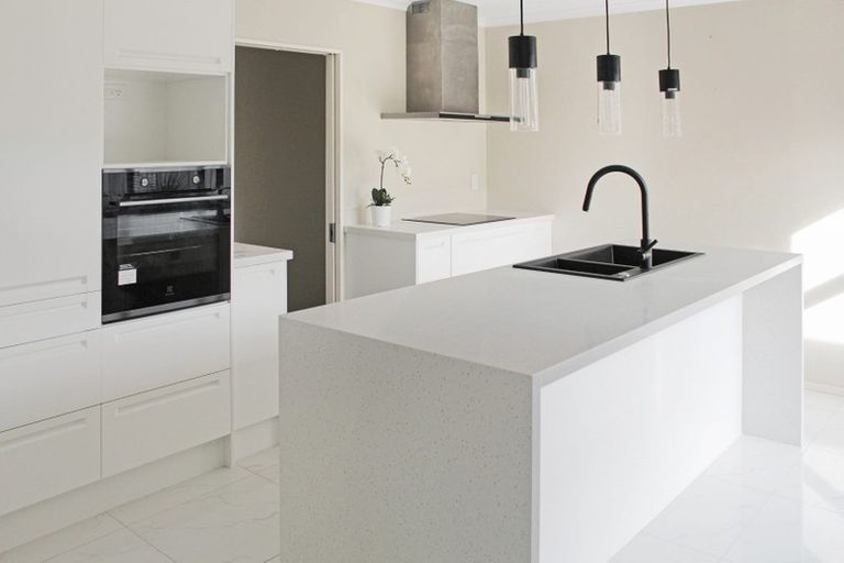 Photo of property in 94 Summerhill Drive, Fitzherbert, Palmerston North, 4410