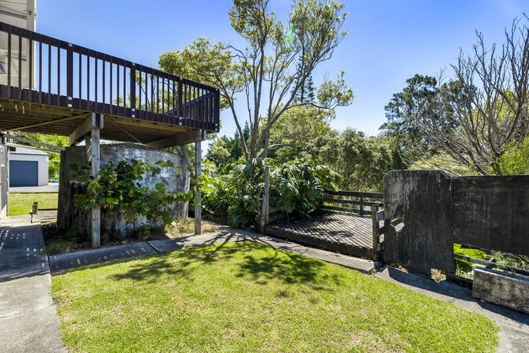 Photo of property in 35 Cedar Terrace, Stanmore Bay, Whangaparaoa, 0932