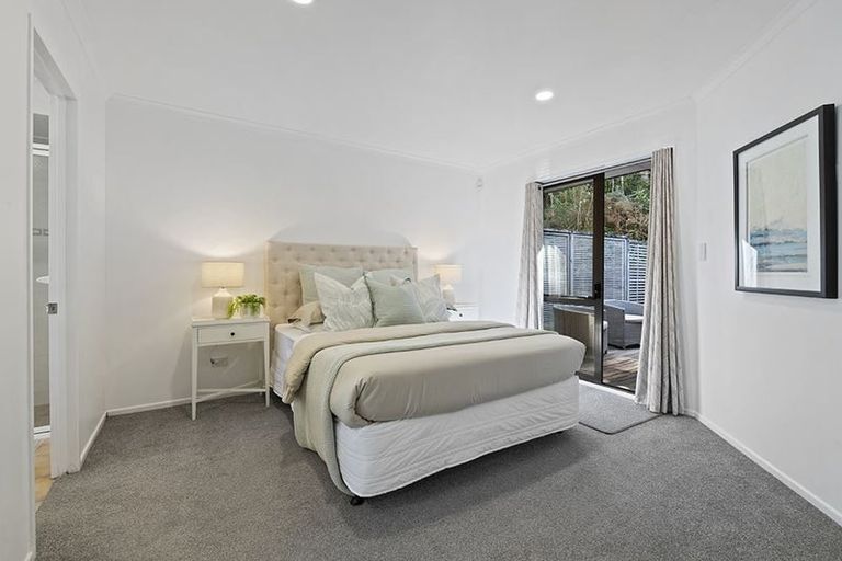 Photo of property in 33 Kate Sheppard Avenue, Torbay, Auckland, 0630