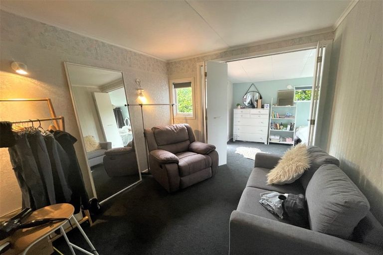 Photo of property in 5 Parera Grove, Heretaunga, Upper Hutt, 5018